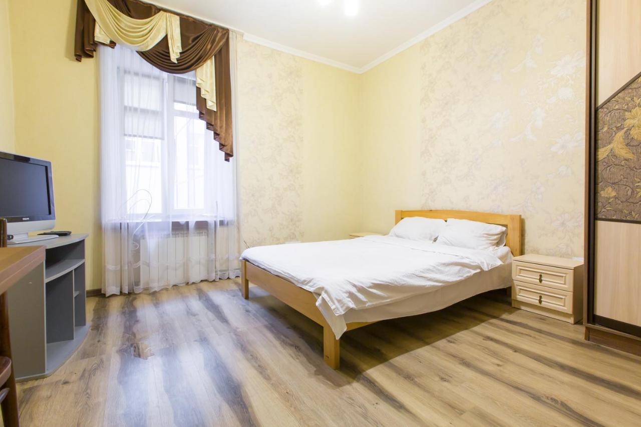 Квартира Подобово Біля Площі Ринок Вулиця Староєврейська 17 Lviv Ngoại thất bức ảnh