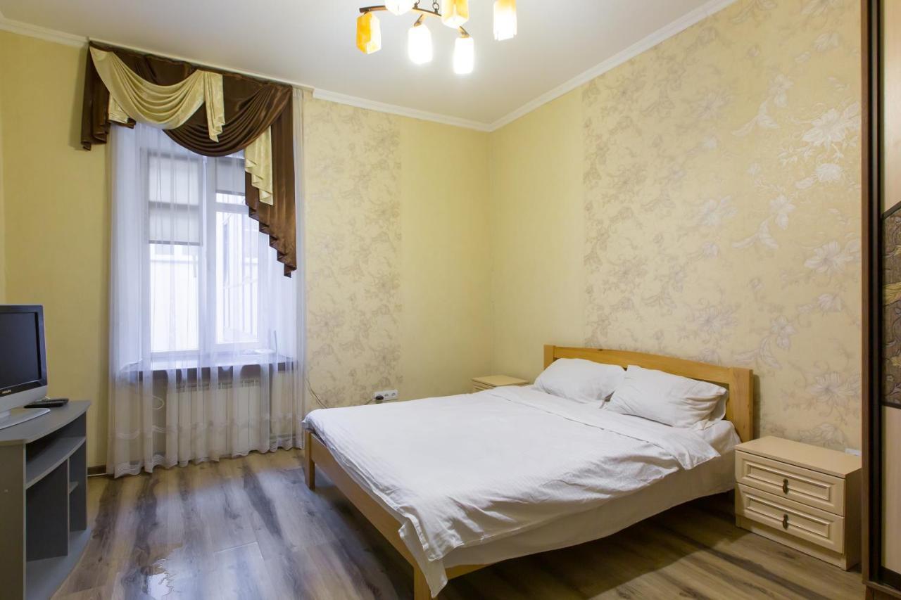 Квартира Подобово Біля Площі Ринок Вулиця Староєврейська 17 Lviv Ngoại thất bức ảnh